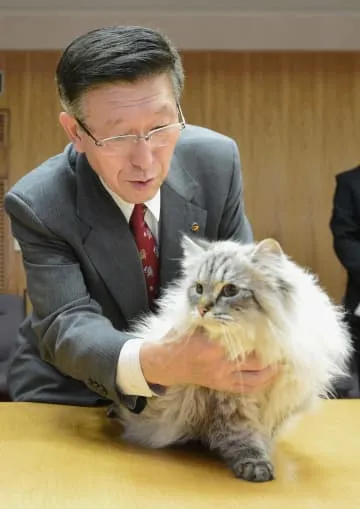 プーチン氏寄贈の猫死ぬ