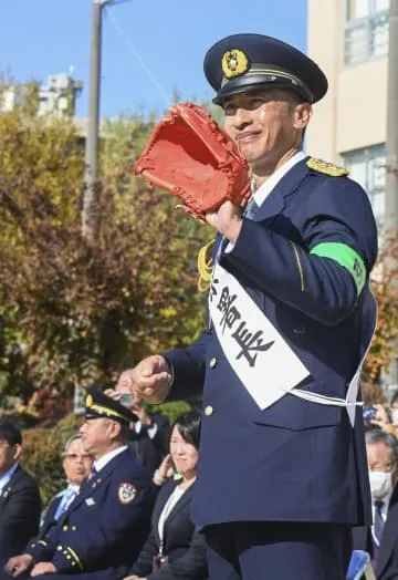 矢野元阪神監督が一日署長