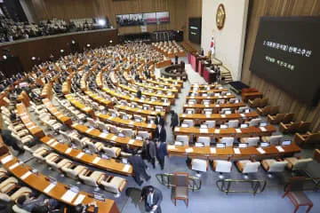 韓国大統領の弾劾投票混乱