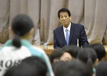 「お金は楽に稼げない」