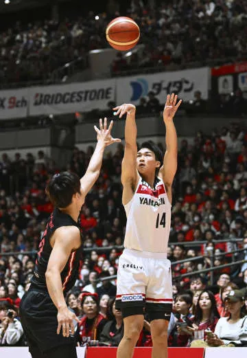 三遠がA東京破る