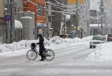 強い冬型、日本海側で大雪の恐れ