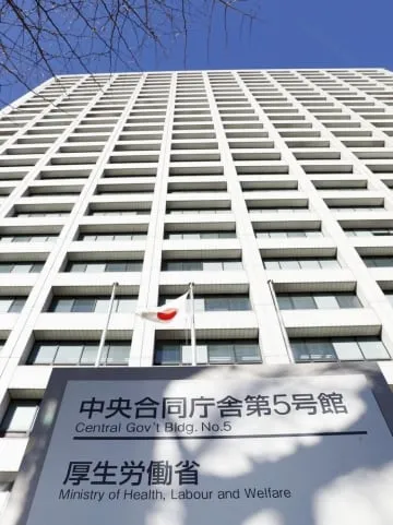 介護職員数、23年は初の減少