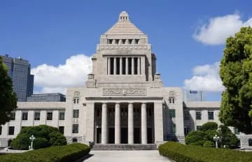政治改革3法成立、与党が譲歩