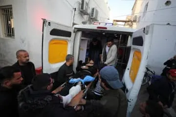 ガザ30回空爆、80人超死亡