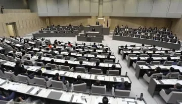 不記載の都議ら20人以上か