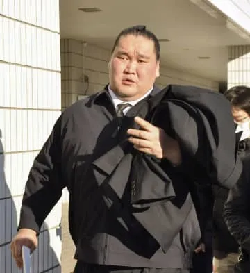 引退の元照ノ富士「盛り上げて」