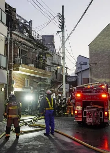 大阪で住宅火災、2人死亡