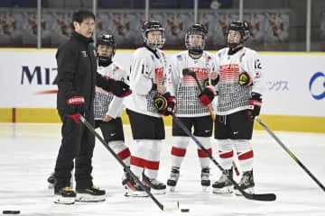 IH女子、五輪予選第2戦へ練習