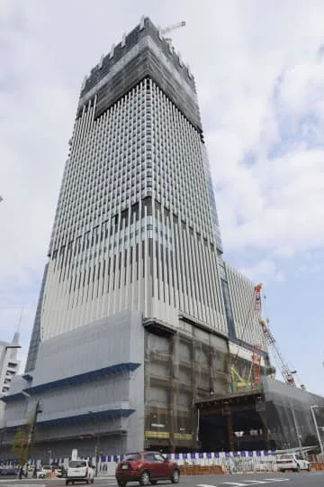 名古屋の2大繁華街、栄と名駅で大規模開発