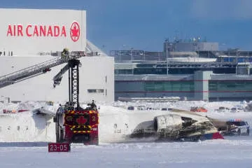 デルタ機着陸失敗、18人負傷