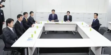 予算修正要求、具体的な進展なし