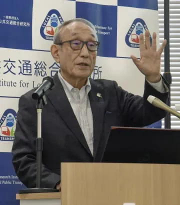 全国バス会社、8割が従業員減少