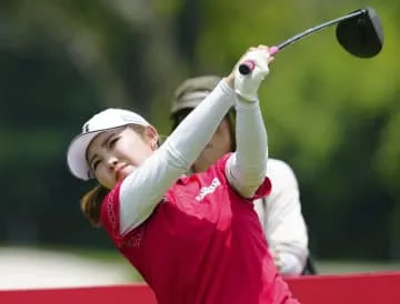 米女子ゴルフ、古江彩佳5位浮上