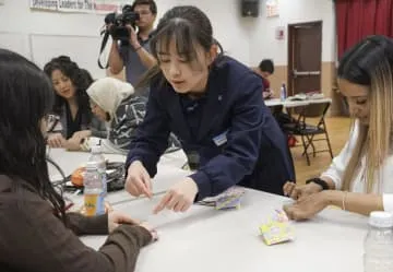 高校生平和大使、米で学校訪問