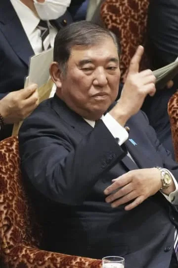 首相、日本主導で国際会議検討