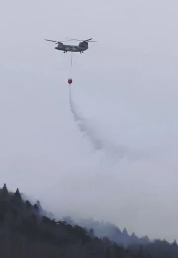 岩手山火事2100ヘクタールに