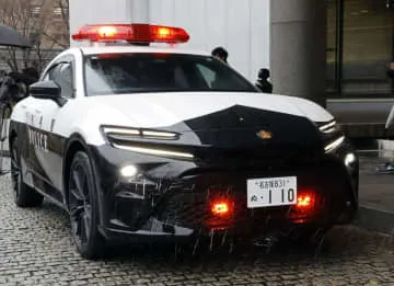 愛知県警にPHVパトカー寄贈