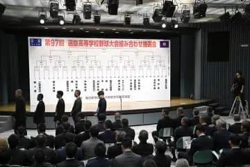 高校野球、健大高崎は明徳義塾と