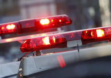 列車にはねられ男性死亡