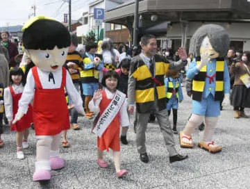 水木しげるさん生誕103年祝う