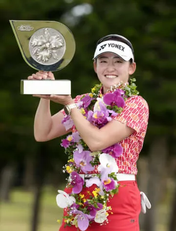 岩井千怜が逆転で大会2連覇