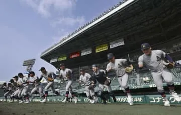 甲子園練習開始、東洋大姫路など