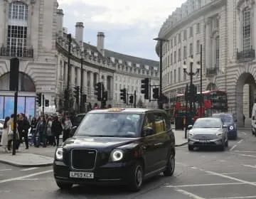 英名物ブラックキャブ存続の危機