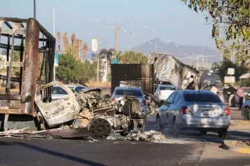 麻薬王息子拘束で30人死亡