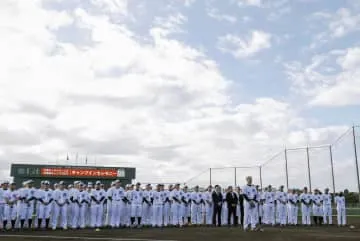 プロ野球、キャンプイン