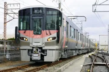 JR西日本、新型車両を報道公開