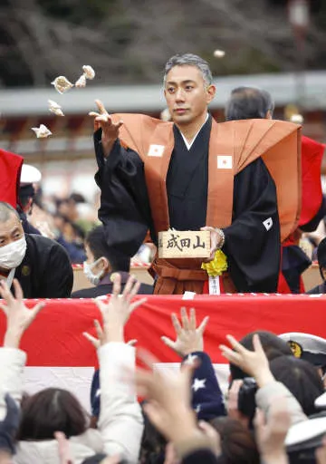 成田山新勝寺で節分豆まき