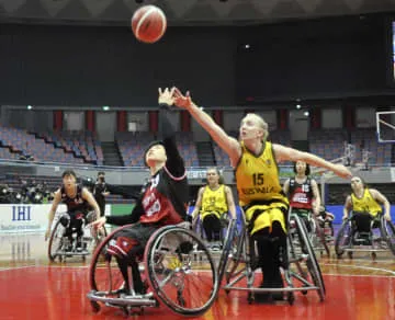 日本、1勝2敗で決勝逃す